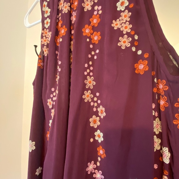 High Neck Floral Tank - Picture 3 of 3